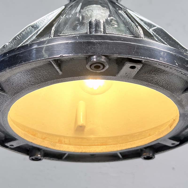 small industrial pendant light made in cast aluminium by FCG. A reclaimed industrial lamp made by FCG